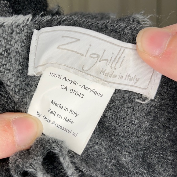 Zighilli grey and black monochrome scarf with fringe super soft - Picture 2 of 5